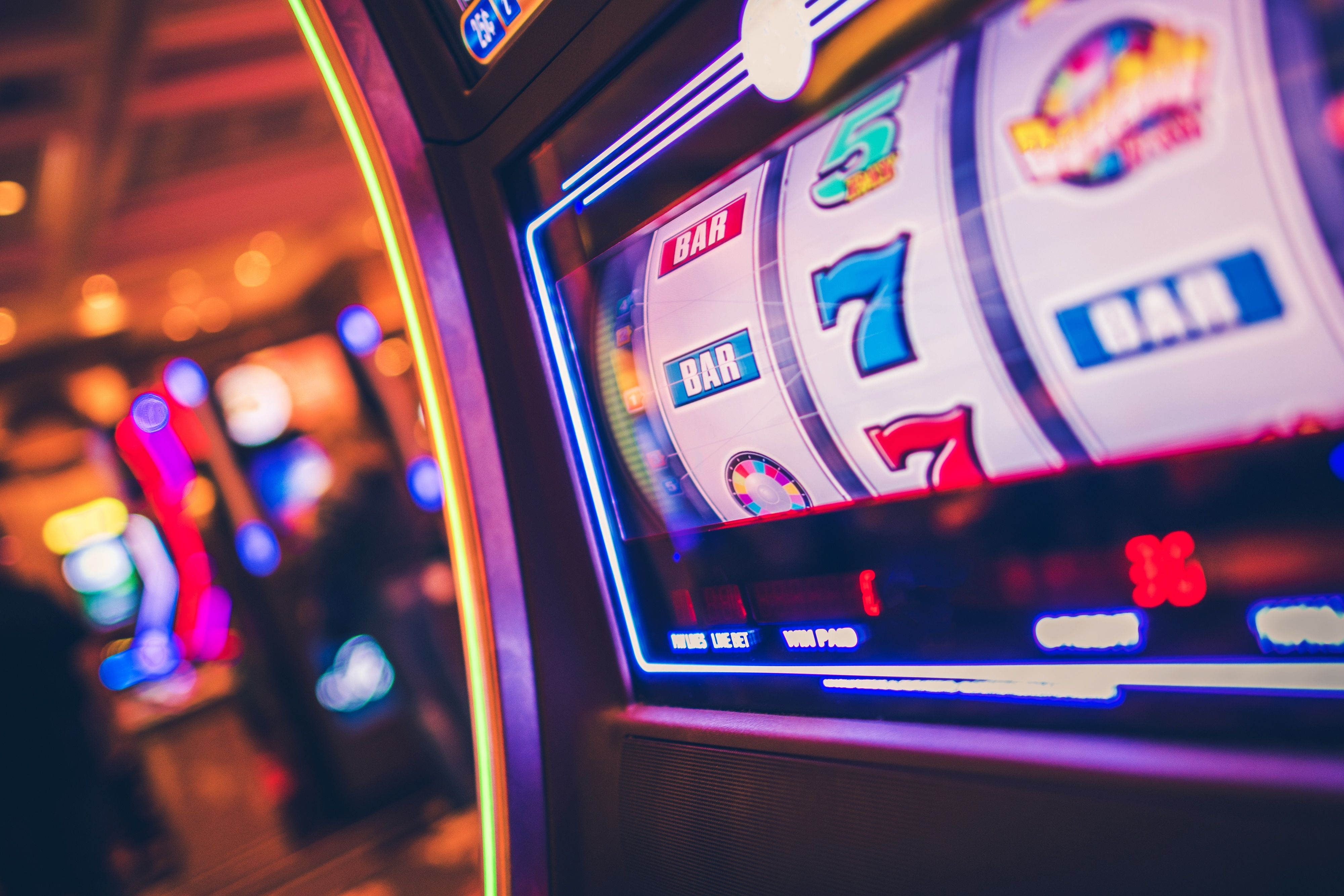 mayong777 platform interface showing sportsbook and casino games